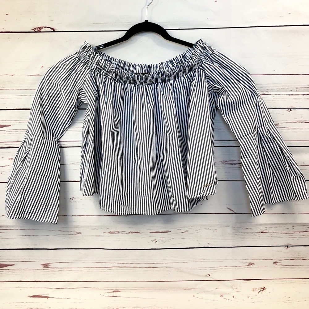 BEBE Bell Sleeve